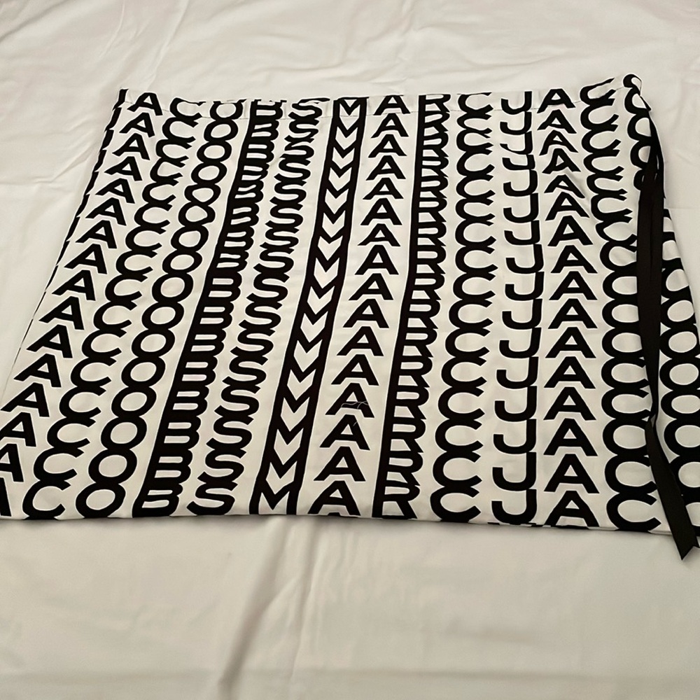 Marc Jacob’s dust bag